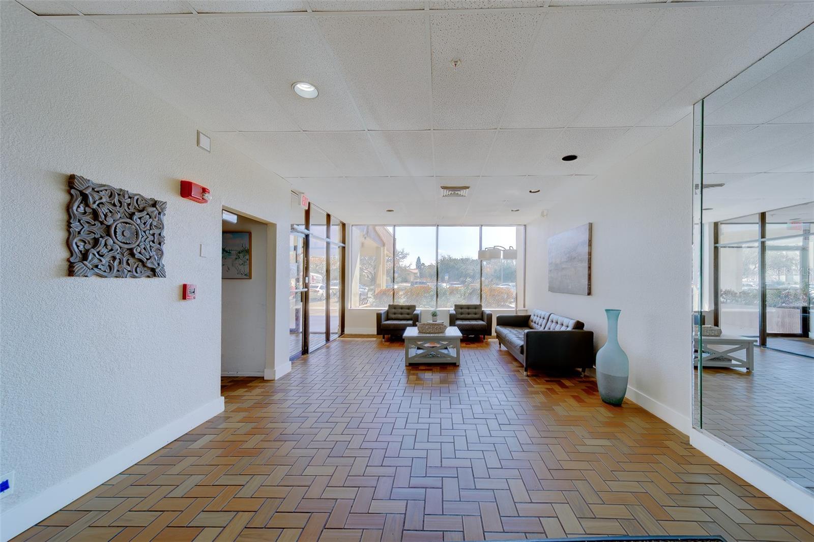 DOLPHIN COVE CLEARWATER - Residential