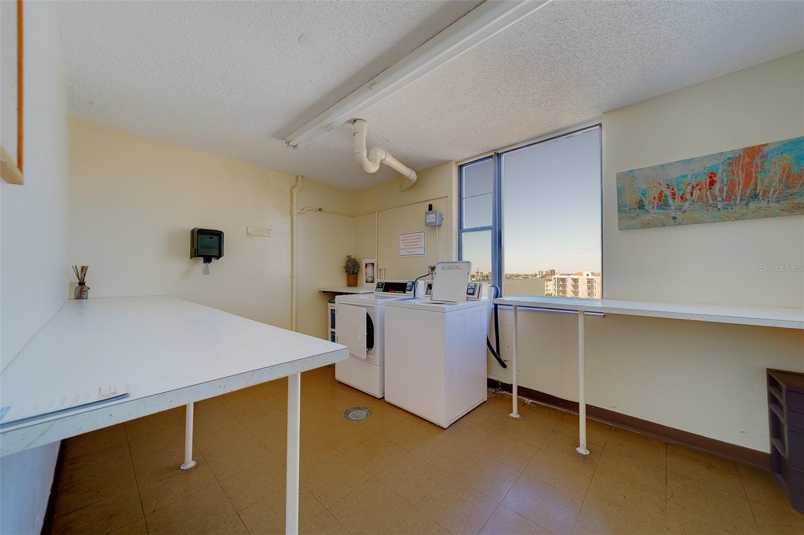 DOLPHIN COVE CLEARWATER - Residential