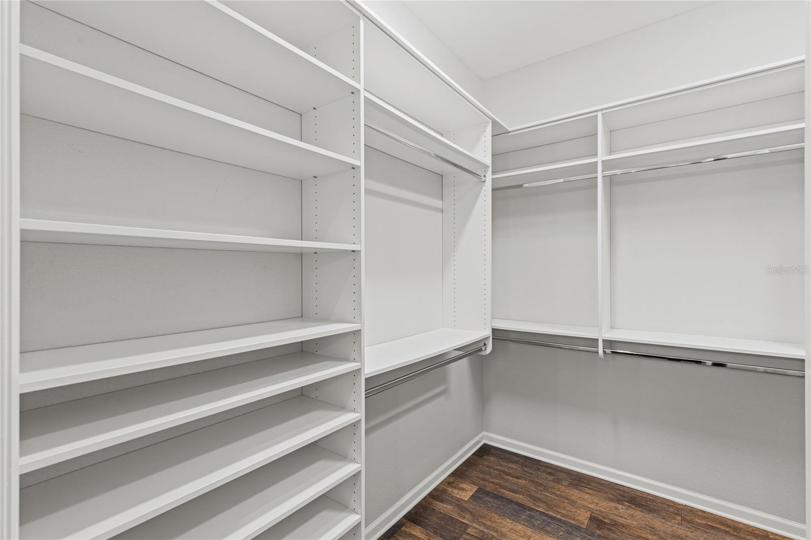 OXFORD OAKS - Residential