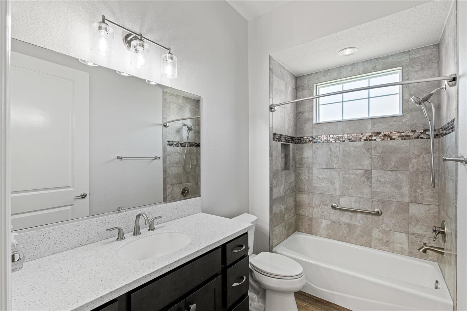 OXFORD OAKS - Residential