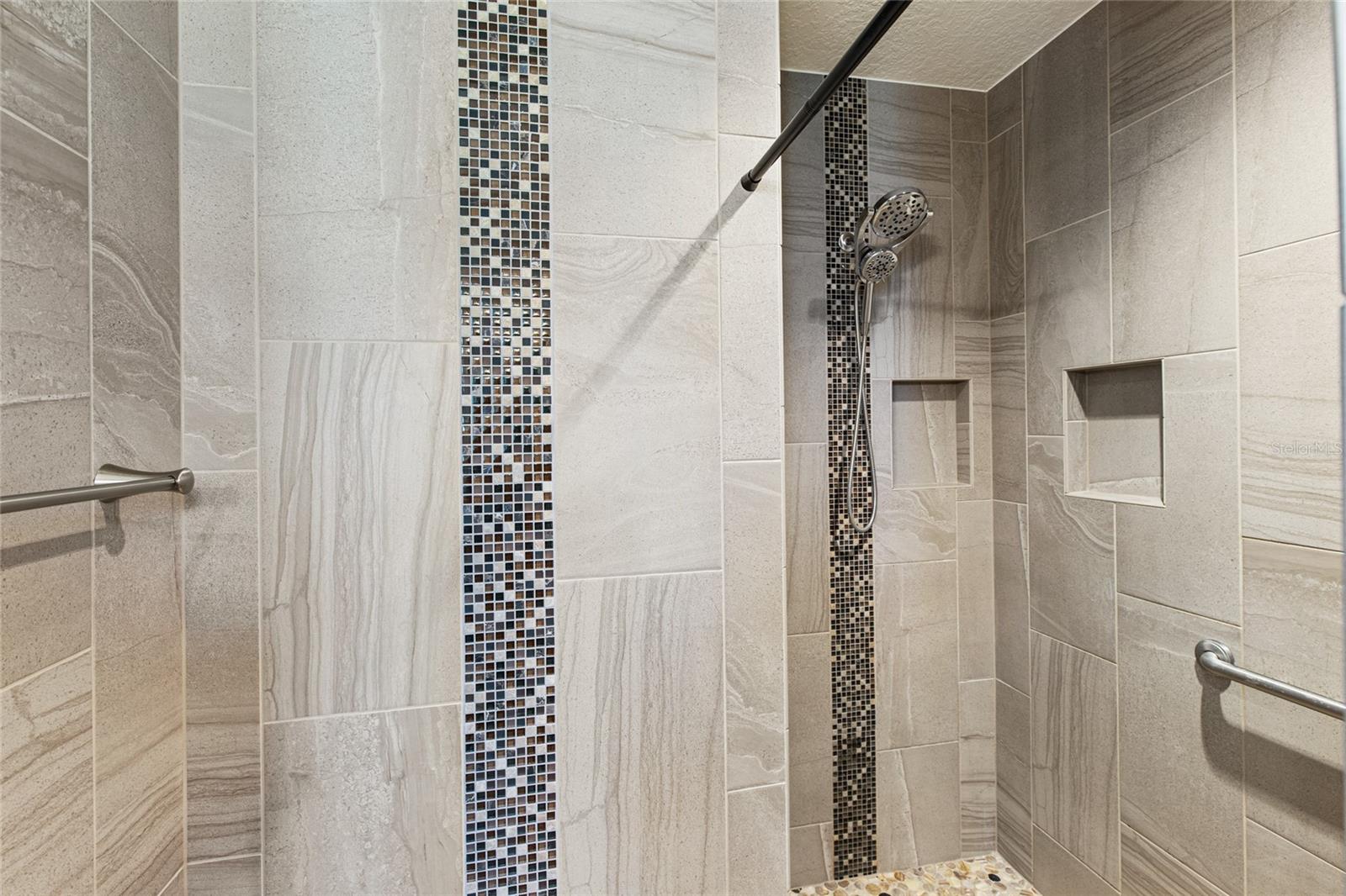 OXFORD OAKS - Residential