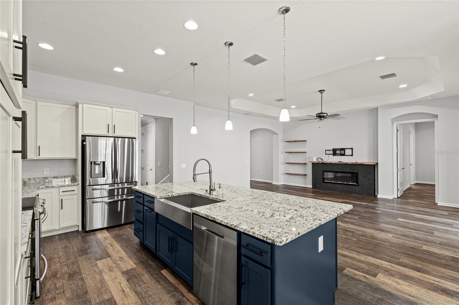 OXFORD OAKS - Residential