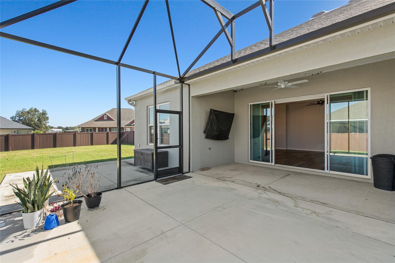 OXFORD OAKS - Residential