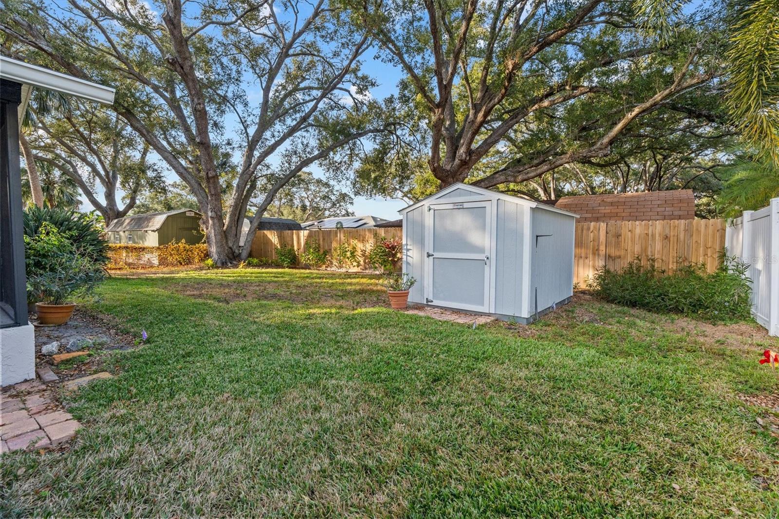 BONNIE BAY COUNTRY CLUB ESTATES-PHASE 5 - Residential