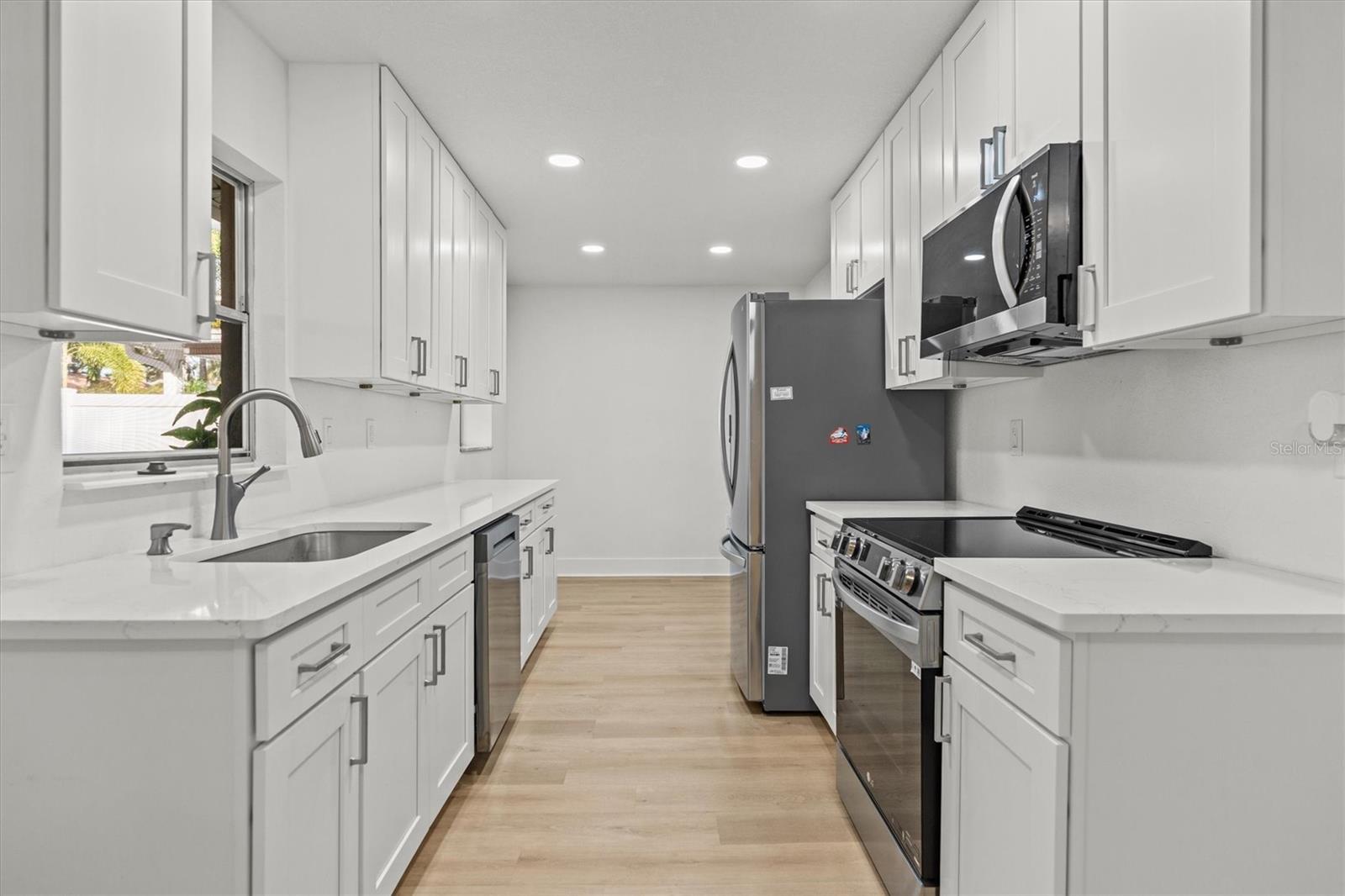 BONNIE BAY COUNTRY CLUB ESTATES-PHASE 5 - Residential