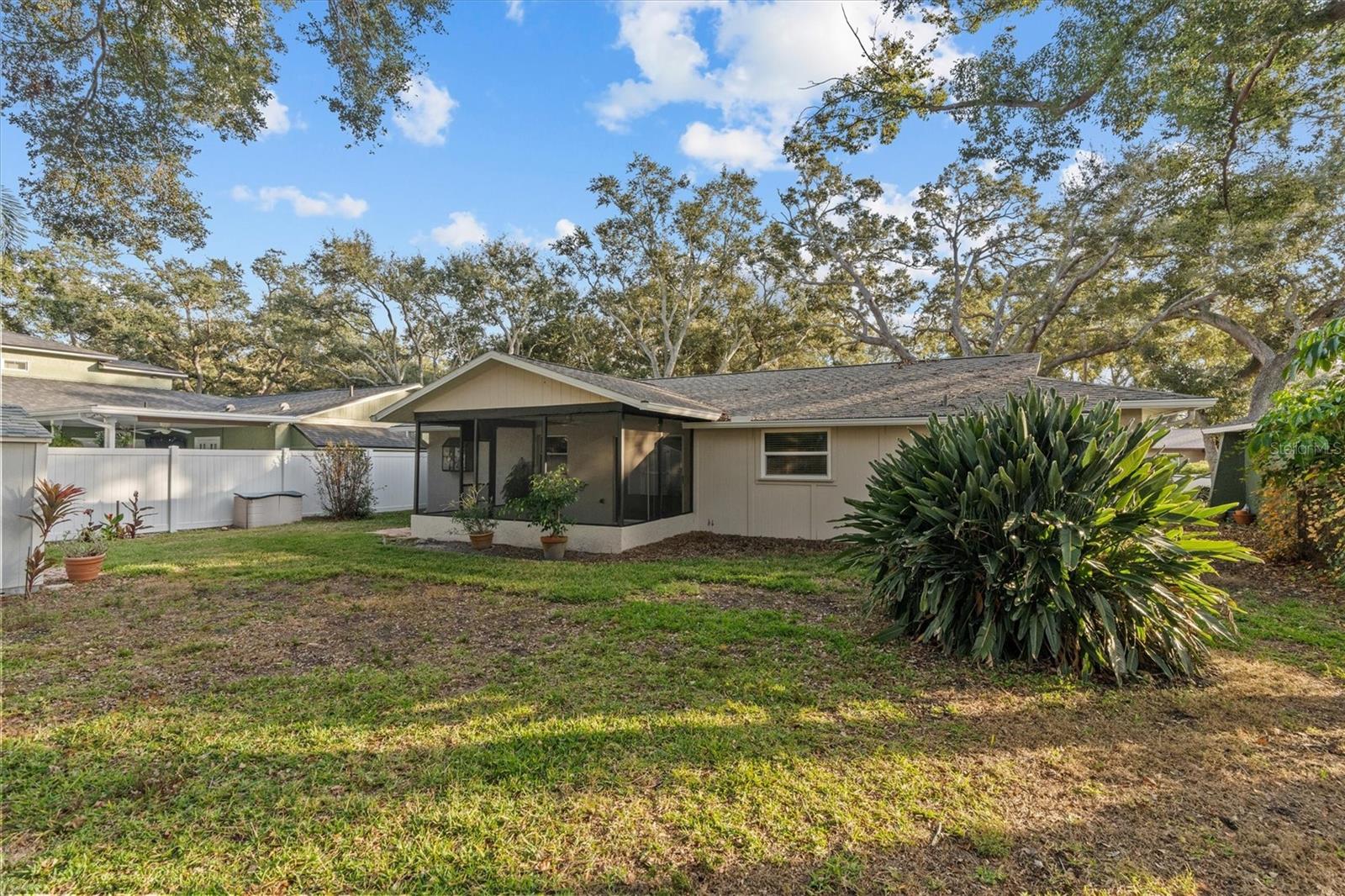 BONNIE BAY COUNTRY CLUB ESTATES-PHASE 5 - Residential