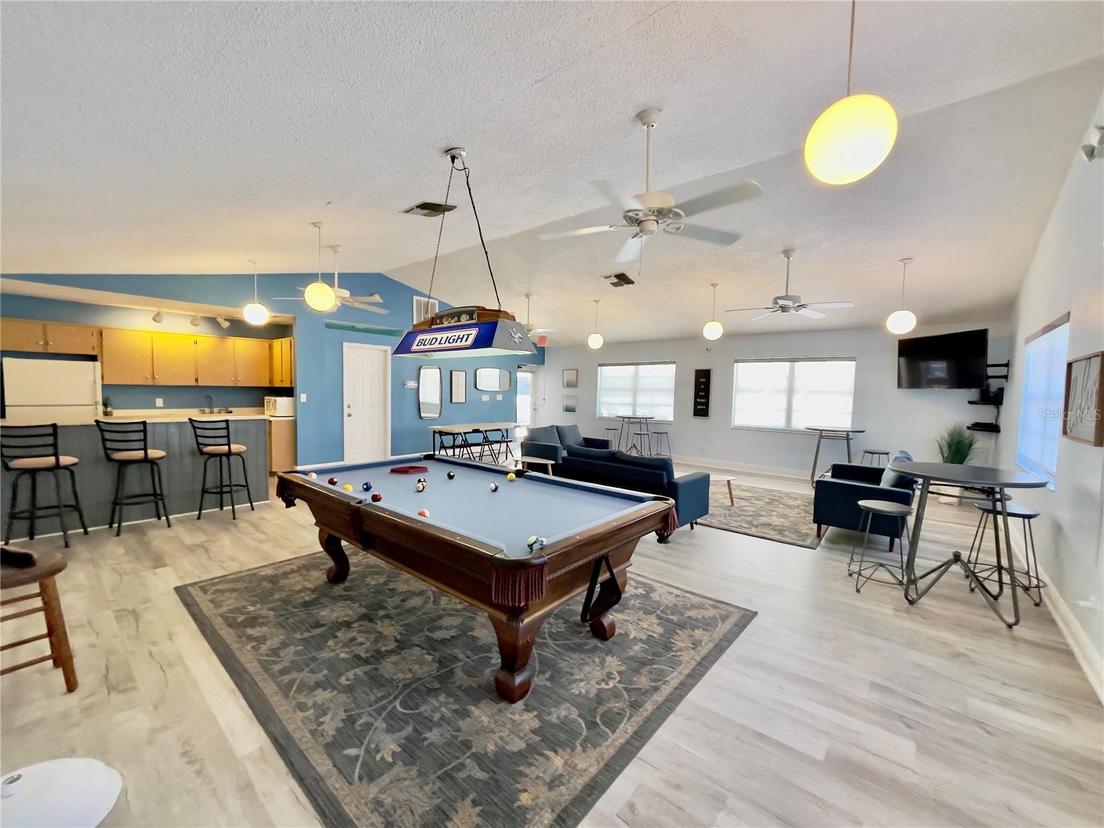 FOREST PARK CONDO - Residential