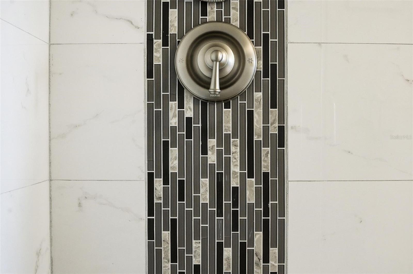 RESERVE/HLND MDWS - Residential