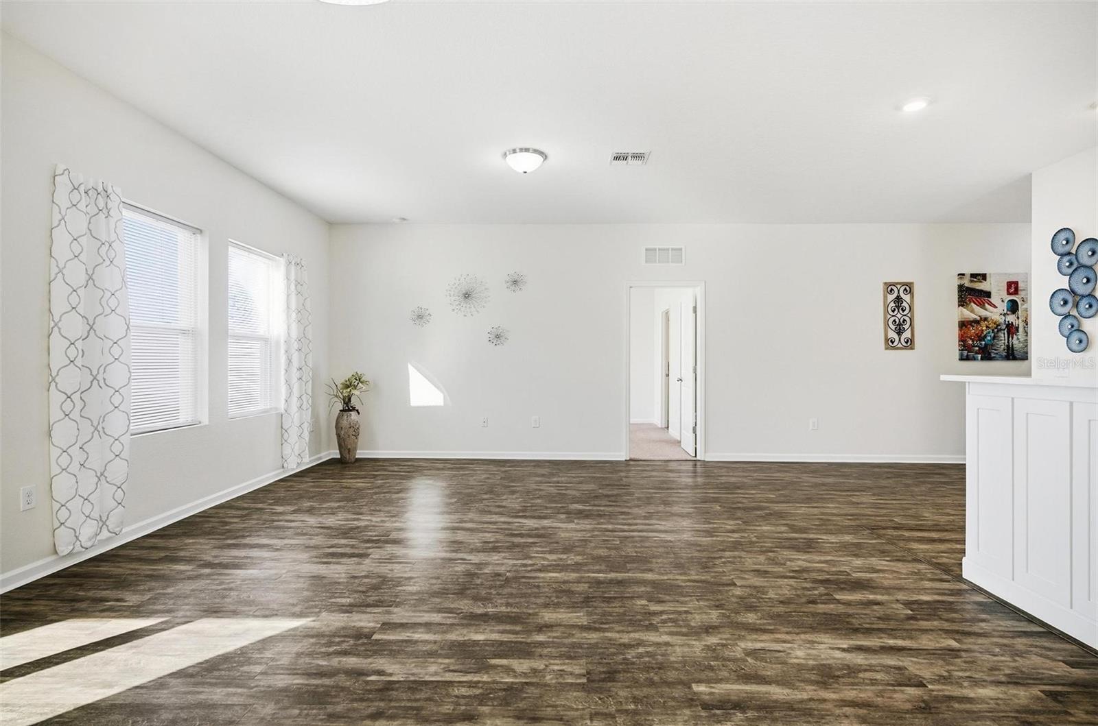 RESERVE/HLND MDWS - Residential