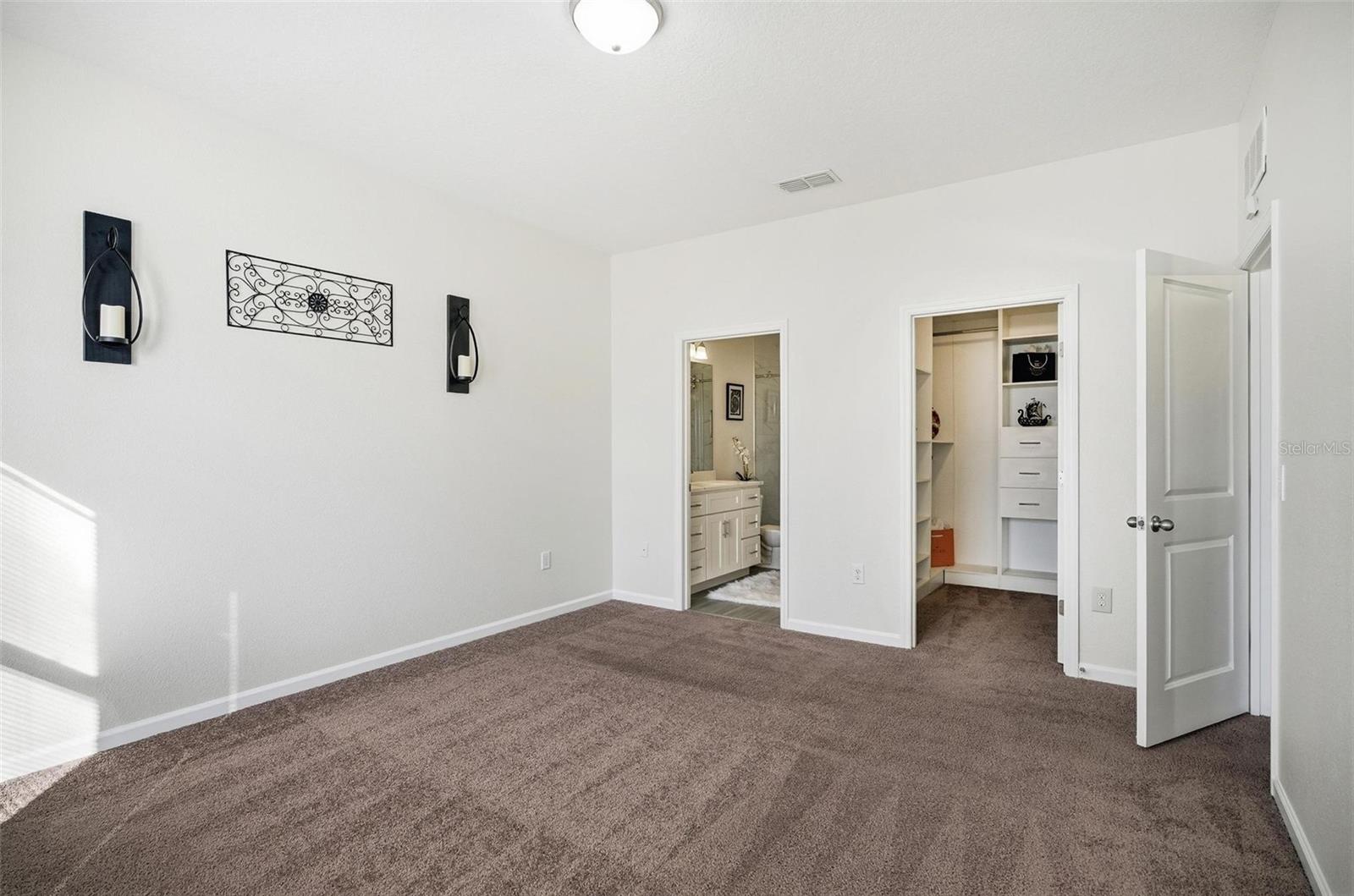 RESERVE/HLND MDWS - Residential