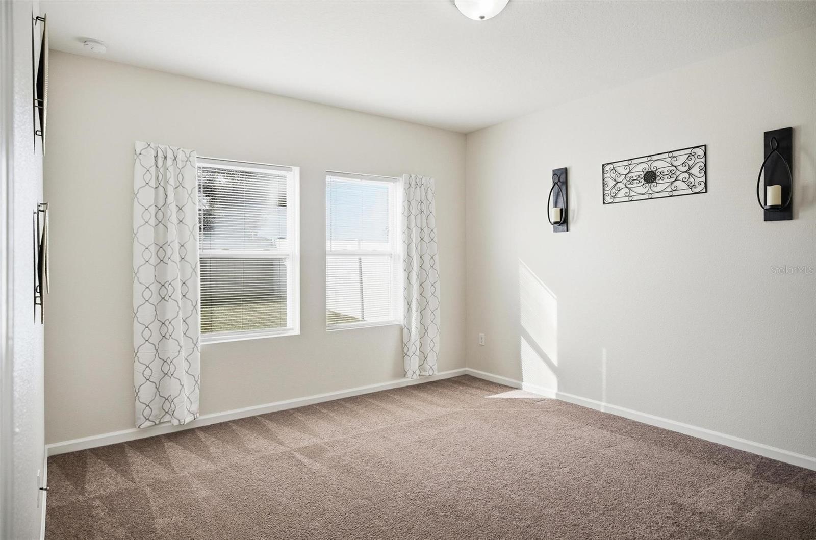 RESERVE/HLND MDWS - Residential