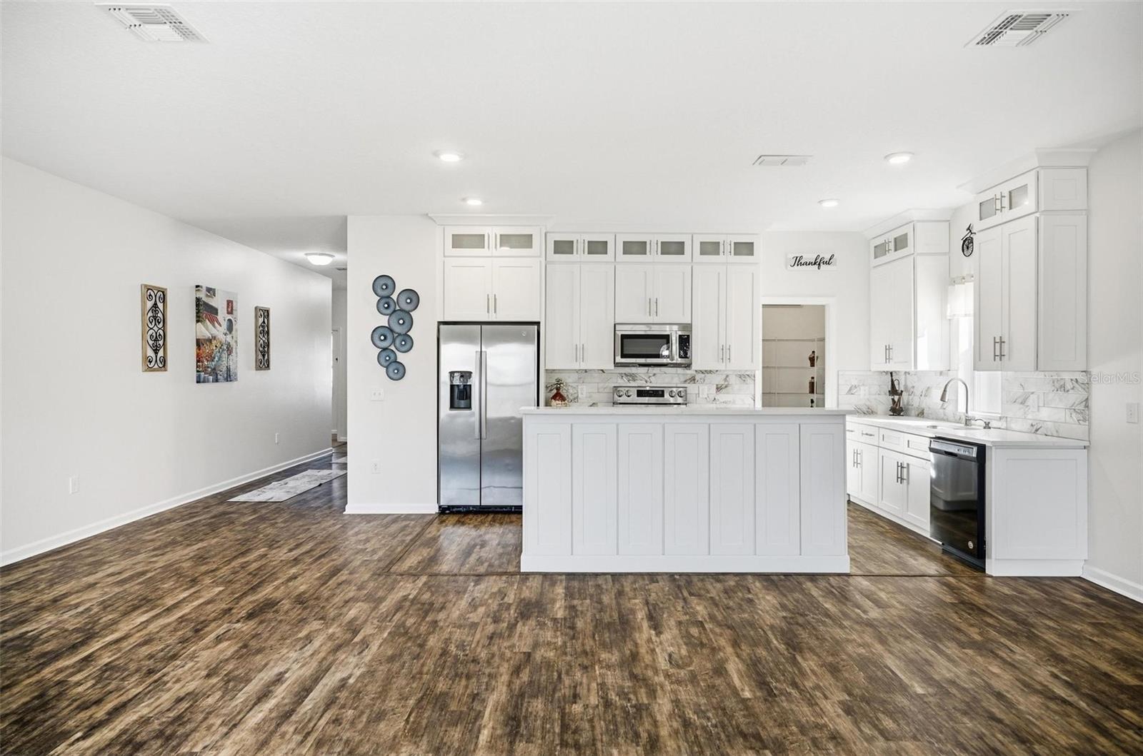 RESERVE/HLND MDWS - Residential