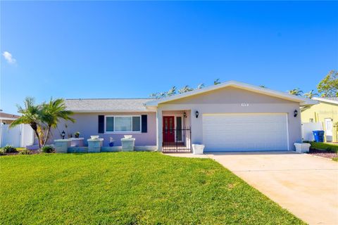 A home in SEMINOLE