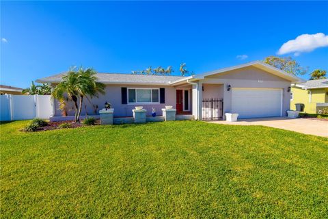 A home in SEMINOLE