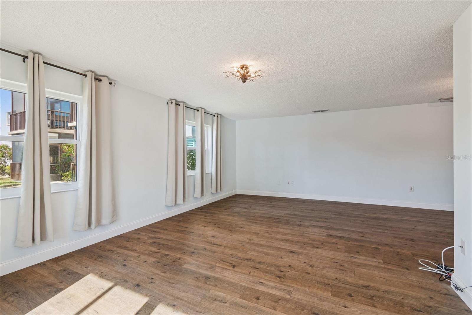 TERRACE PARK OF FIVE TOWNS - Residential