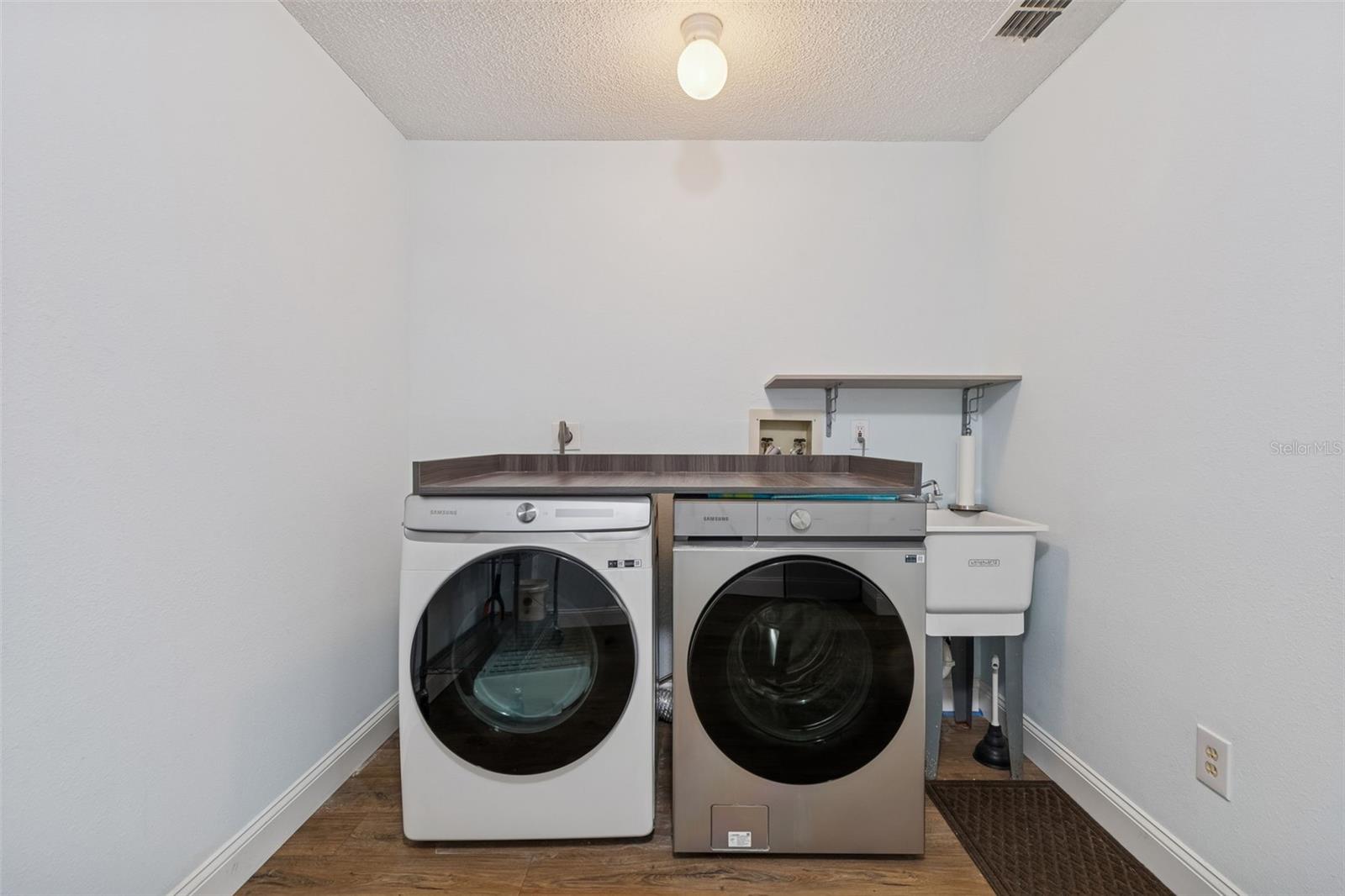 TERRACE PARK OF FIVE TOWNS - Residential