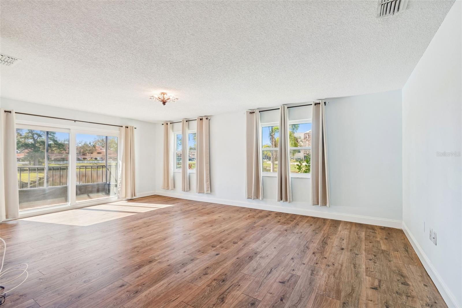 TERRACE PARK OF FIVE TOWNS - Residential