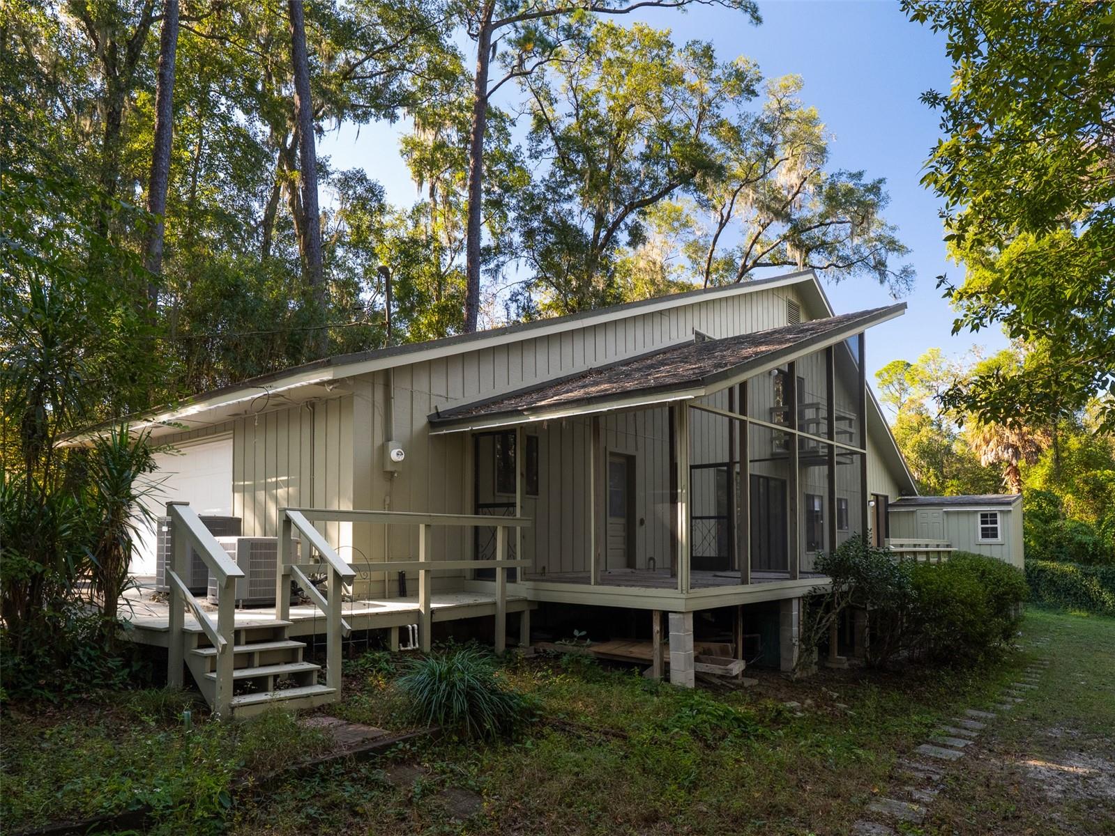 VALLEY THE - Residential