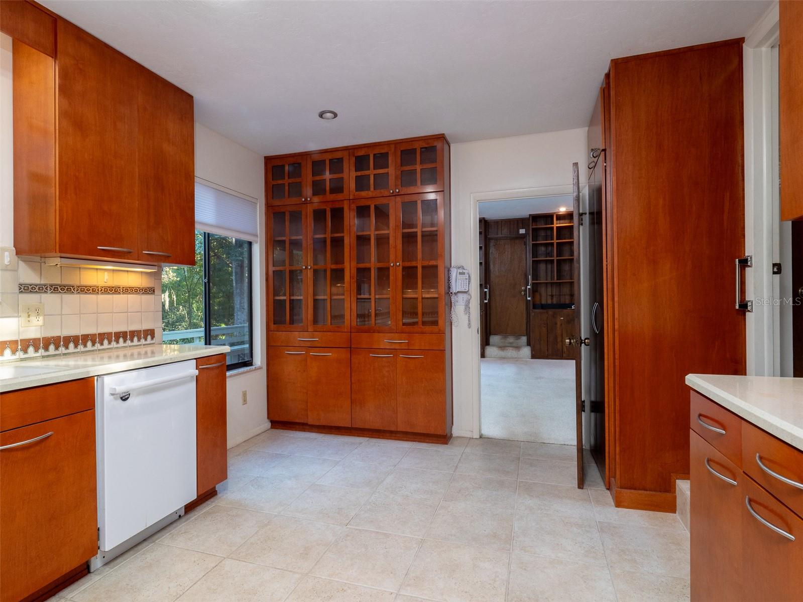 VALLEY THE - Residential