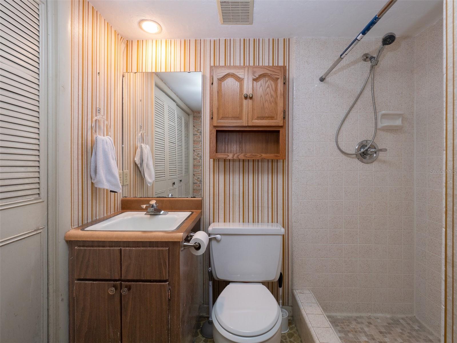 VALLEY THE - Residential