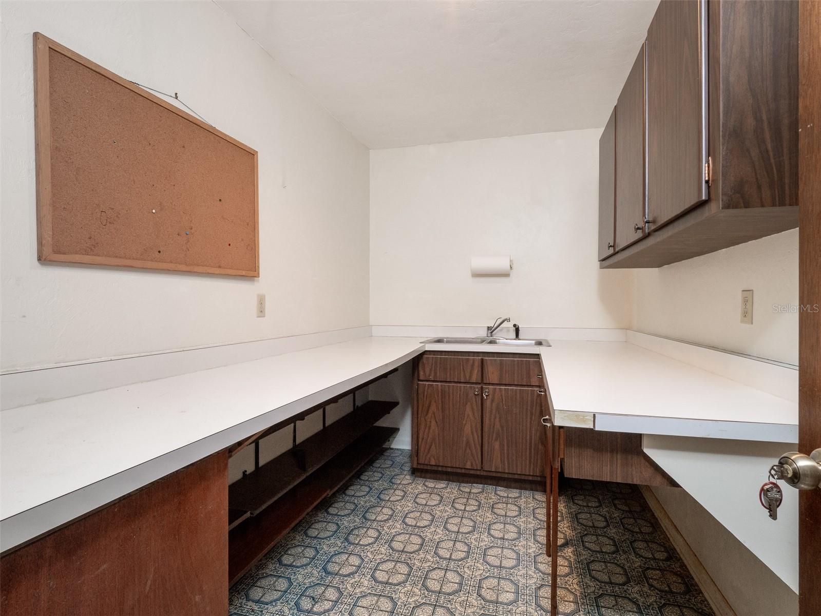 VALLEY THE - Residential