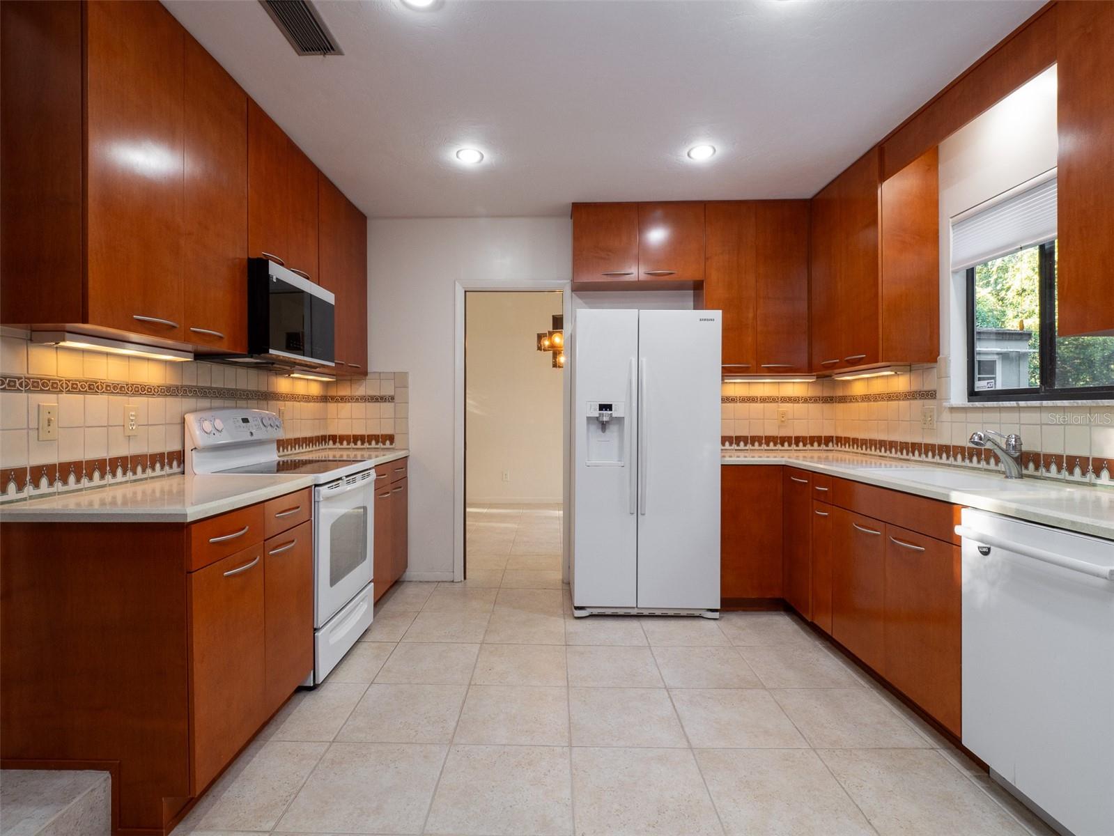 VALLEY THE - Residential