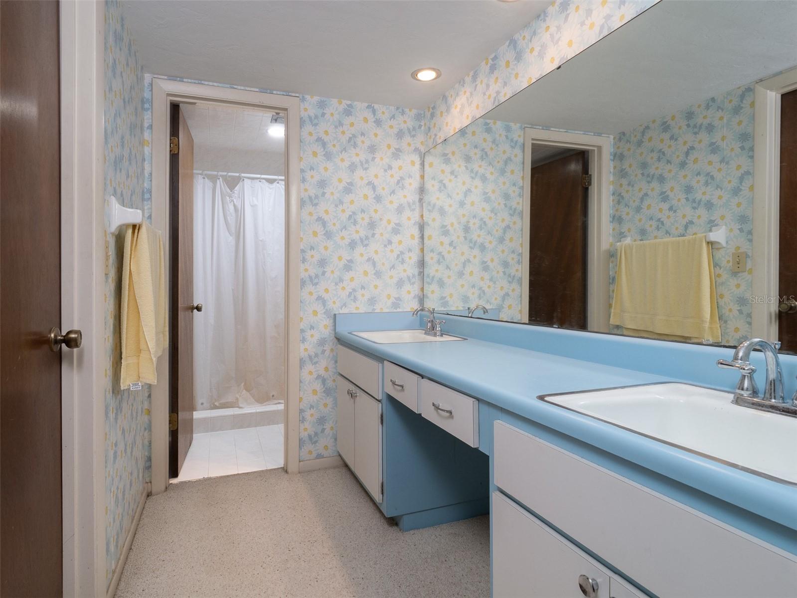 VALLEY THE - Residential