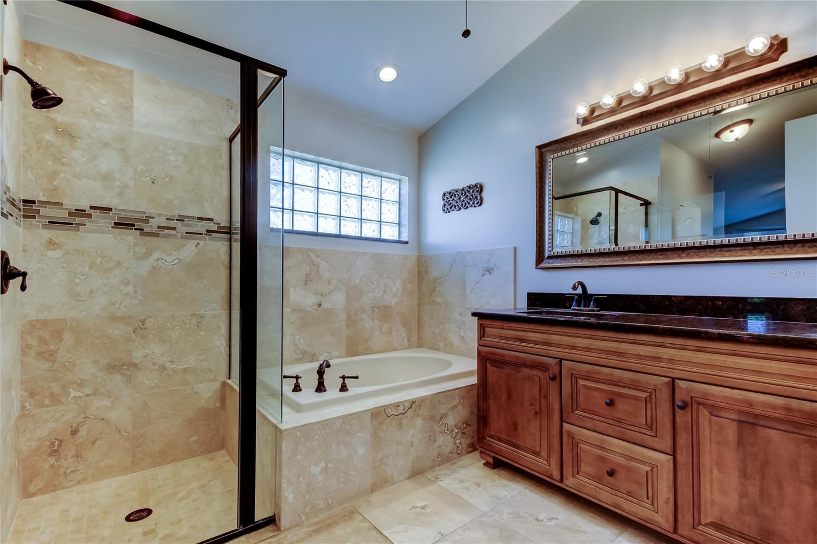 VILLAROSA PH F - Residential