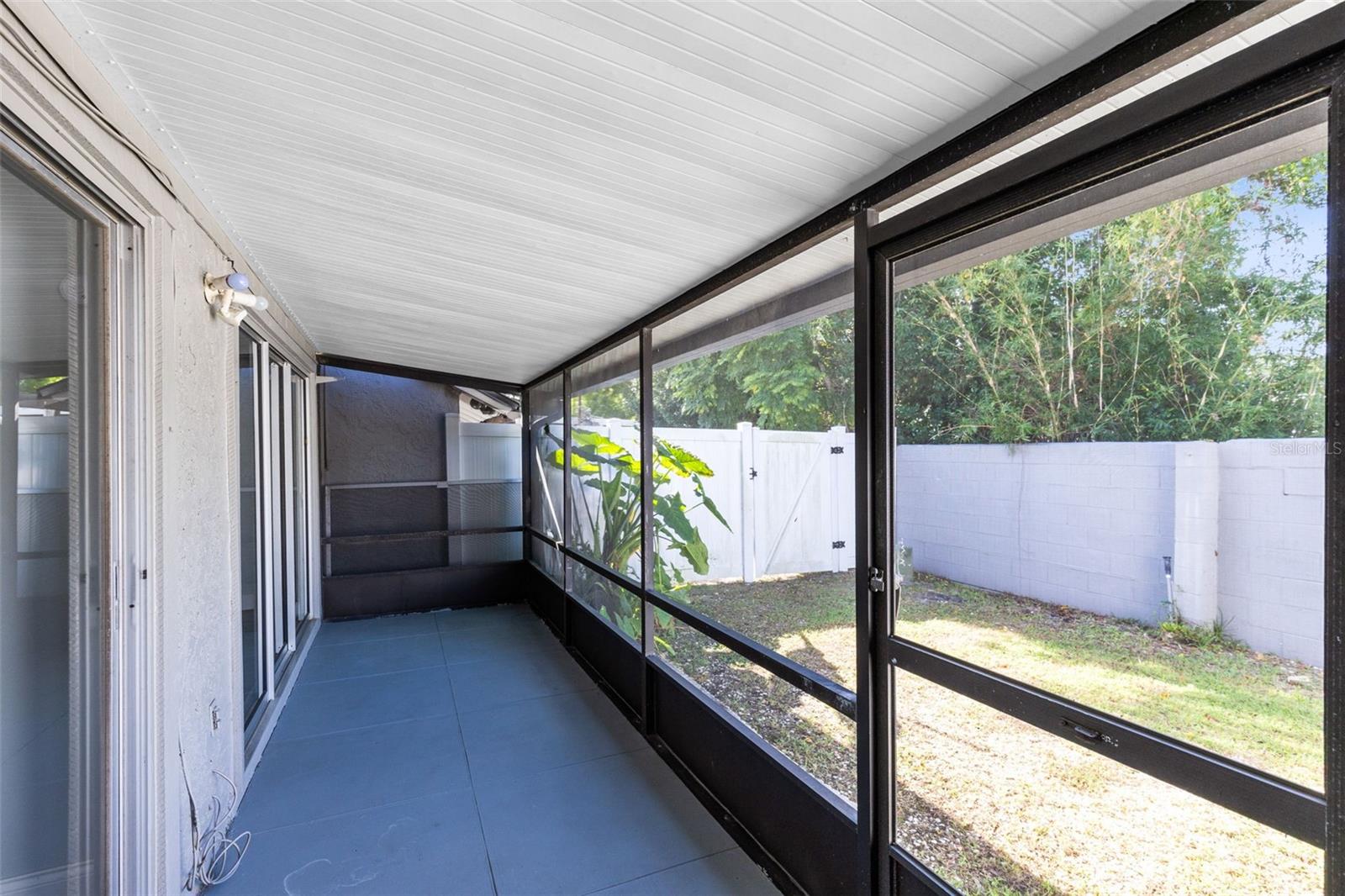 RAMBLEWOOD CONDO - Residential