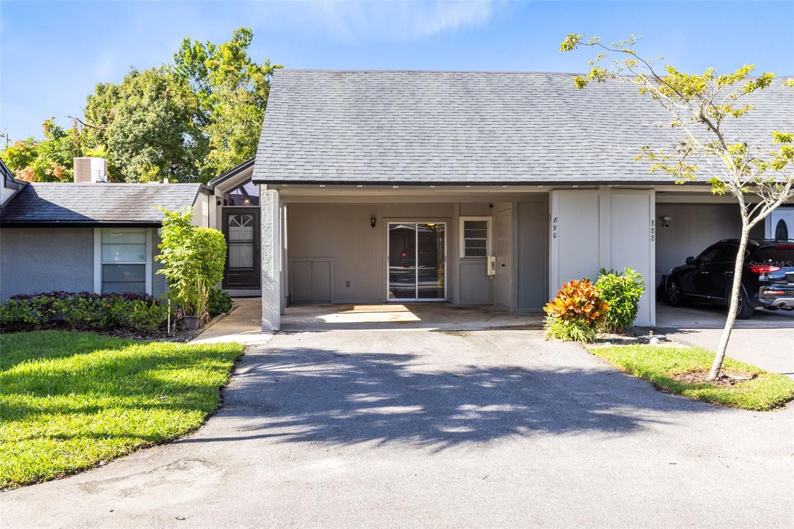 RAMBLEWOOD CONDO - Residential