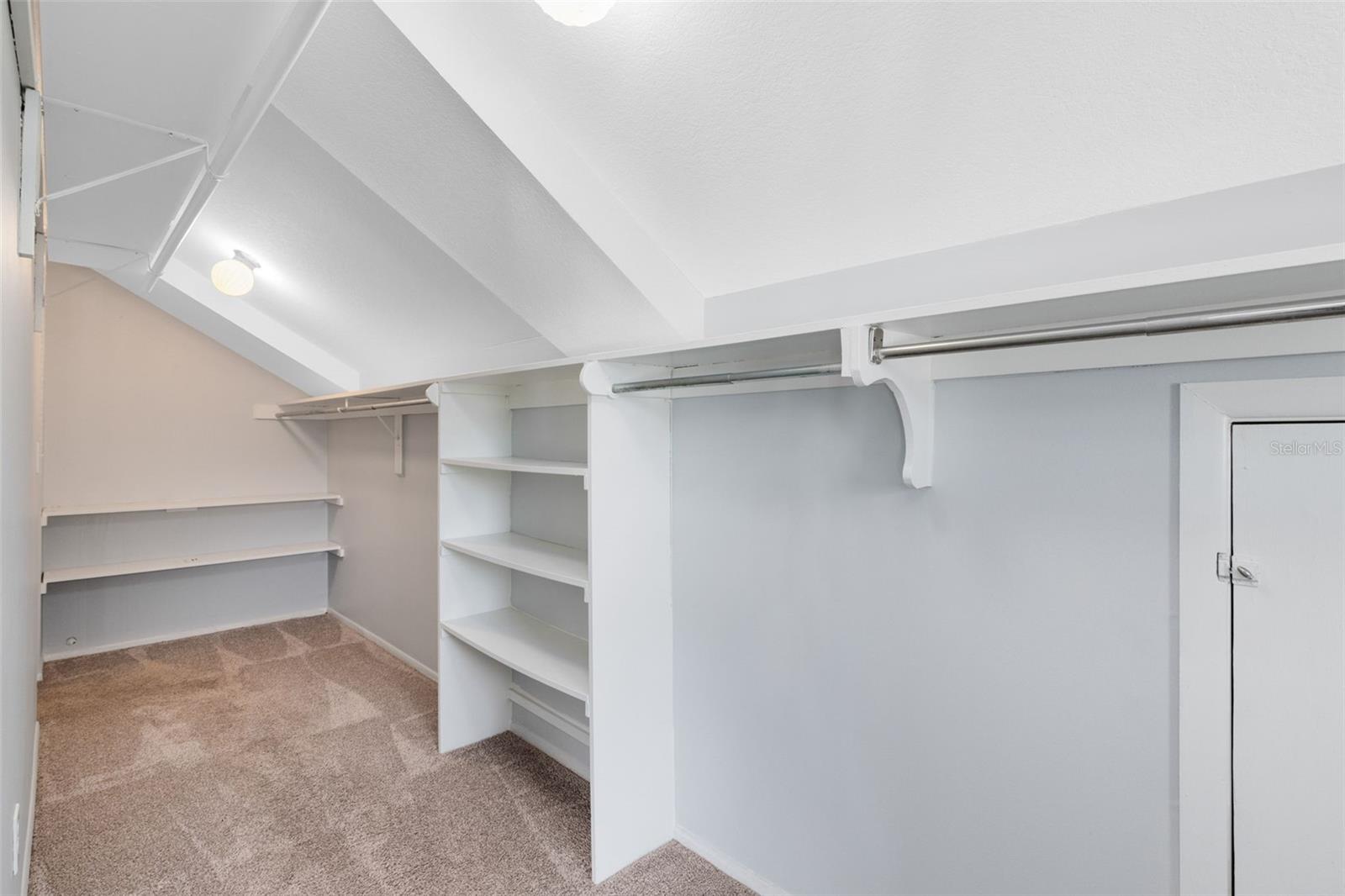 RAMBLEWOOD CONDO - Residential