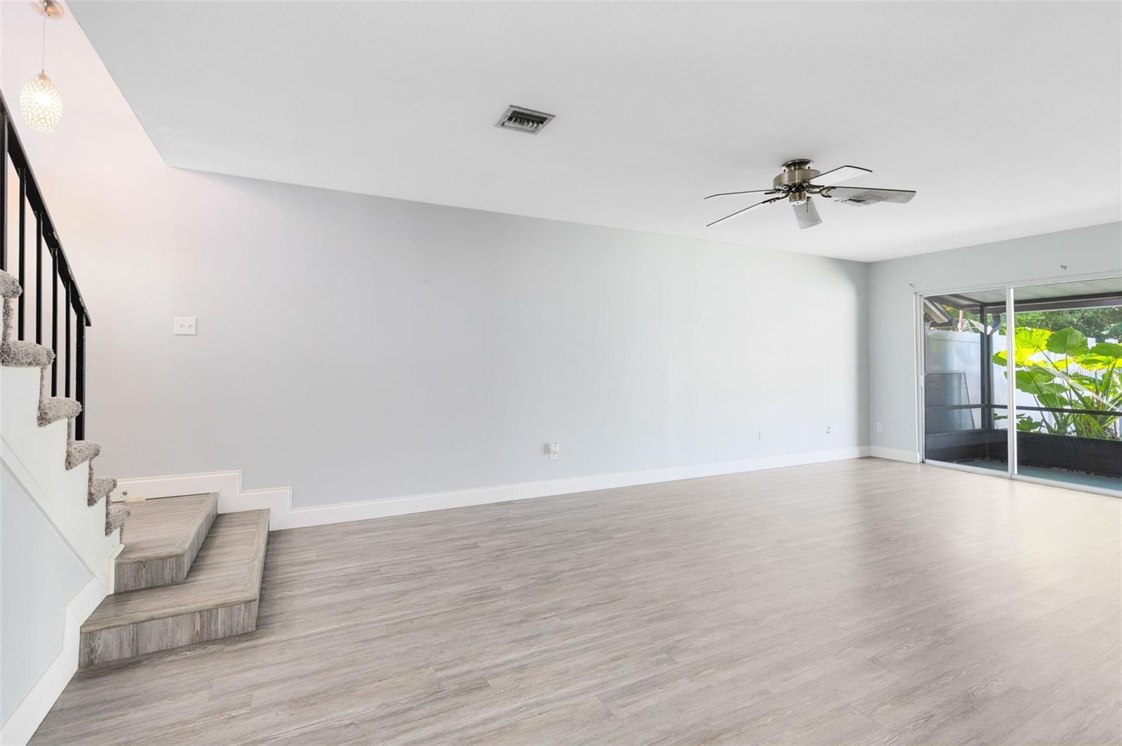 RAMBLEWOOD CONDO - Residential