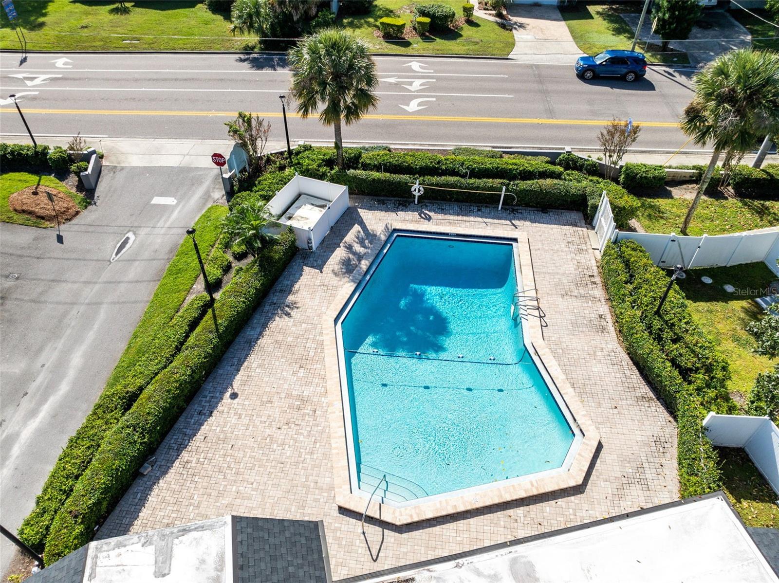 RAMBLEWOOD CONDO - Residential