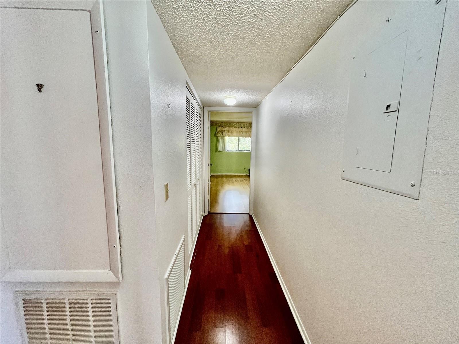 ON TOP OF THE WORLD - Residential