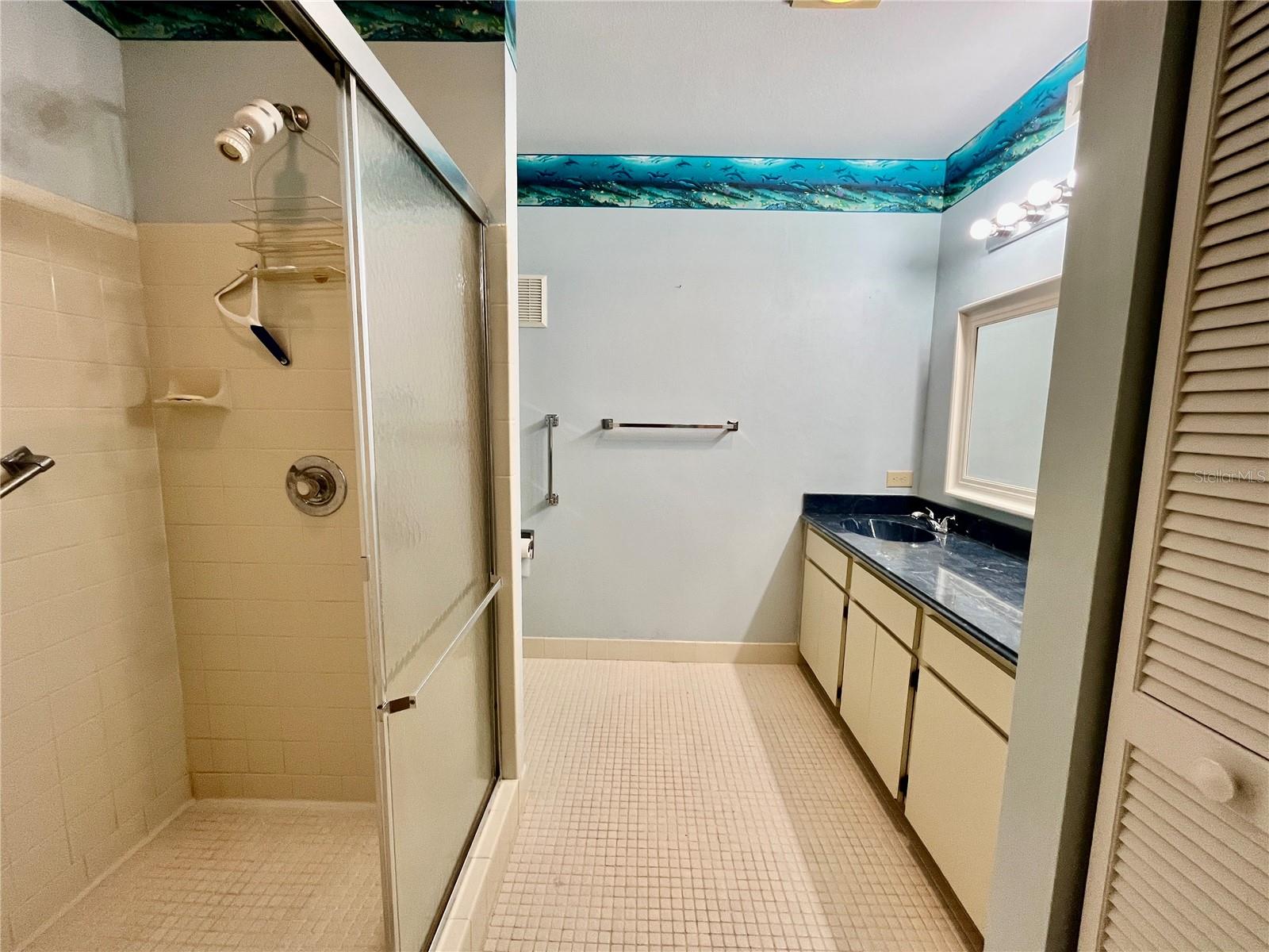 ON TOP OF THE WORLD - Residential