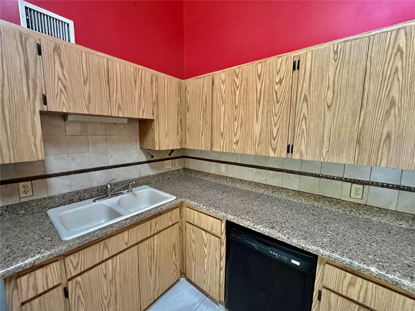 ON TOP OF THE WORLD - Residential