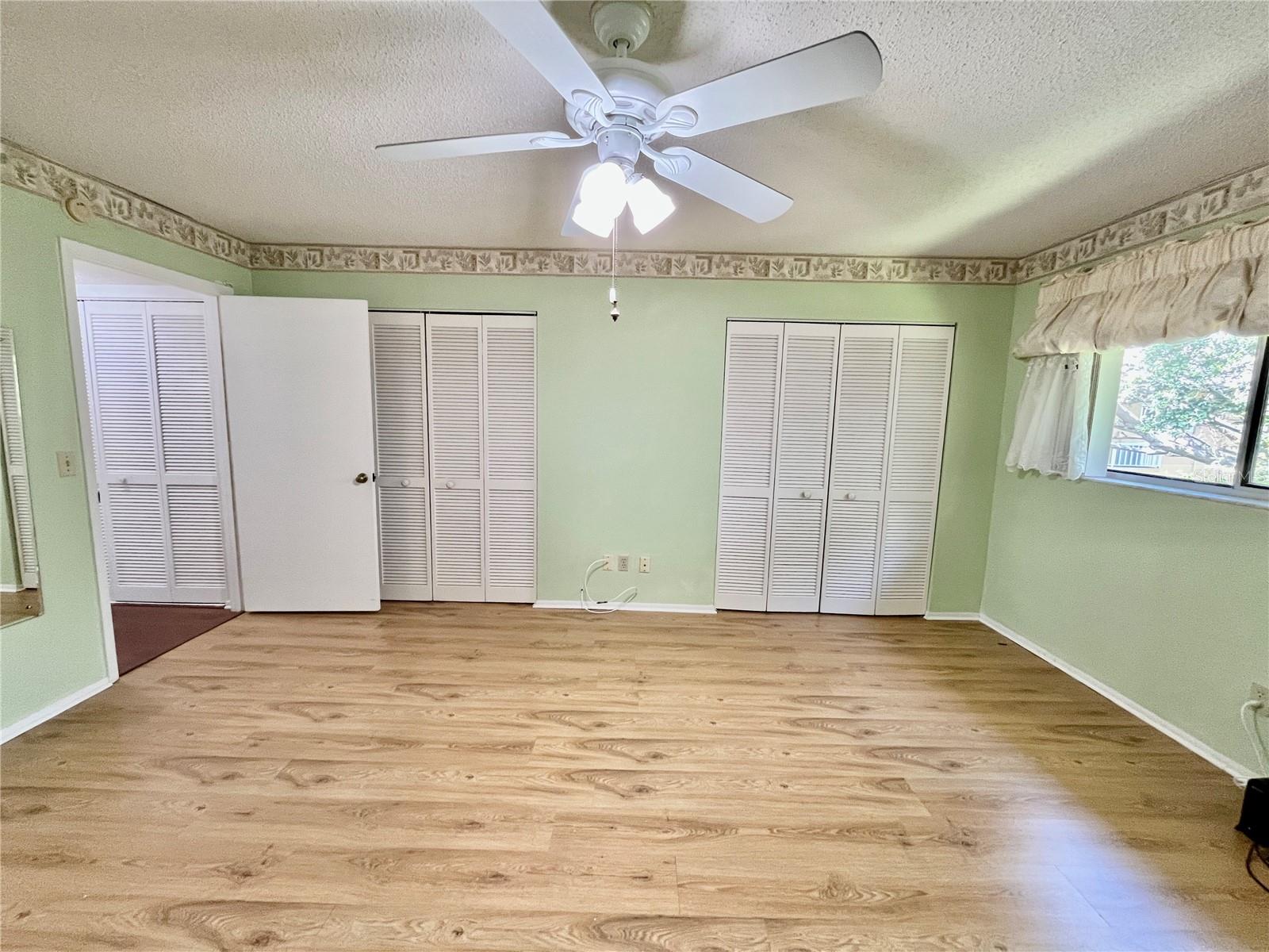 ON TOP OF THE WORLD - Residential