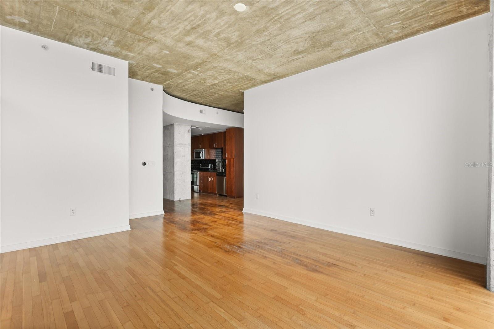 SOLAIRE/PLAZA CONDO - Residential