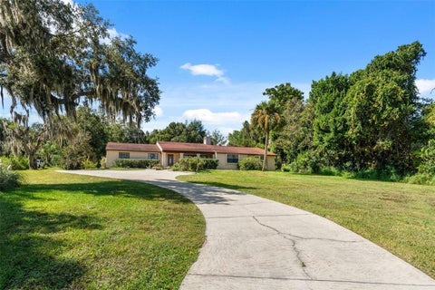 Tiny photo for 8943 Silver Lake Drive, Leesburg, FL 34788 (MLS # TB8553526)