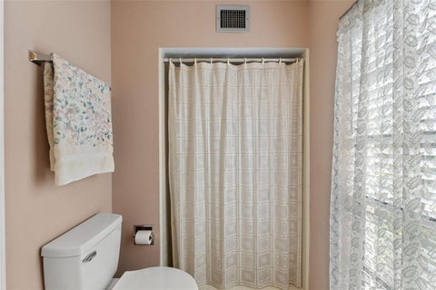 Tiny photo for 8943 Silver Lake Drive, Leesburg, FL 34788 (MLS # TB8553526)