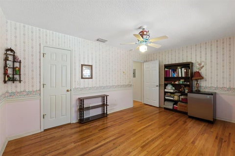 Tiny photo for 8943 Silver Lake Drive, Leesburg, FL 34788 (MLS # TB8553526)