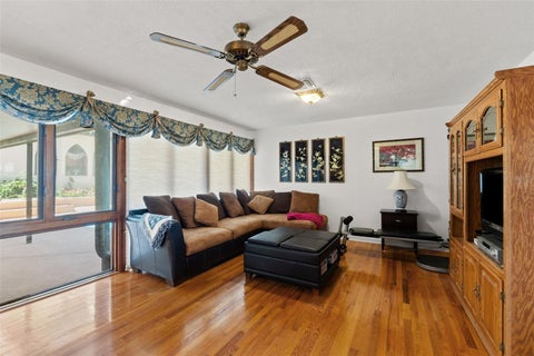 Tiny photo for 8943 Silver Lake Drive, Leesburg, FL 34788 (MLS # TB8553526)