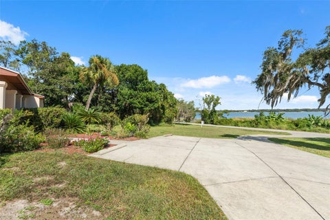 Tiny photo for 8943 Silver Lake Drive, Leesburg, FL 34788 (MLS # TB8553526)