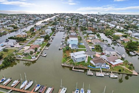 A home in HERNANDO BEACH