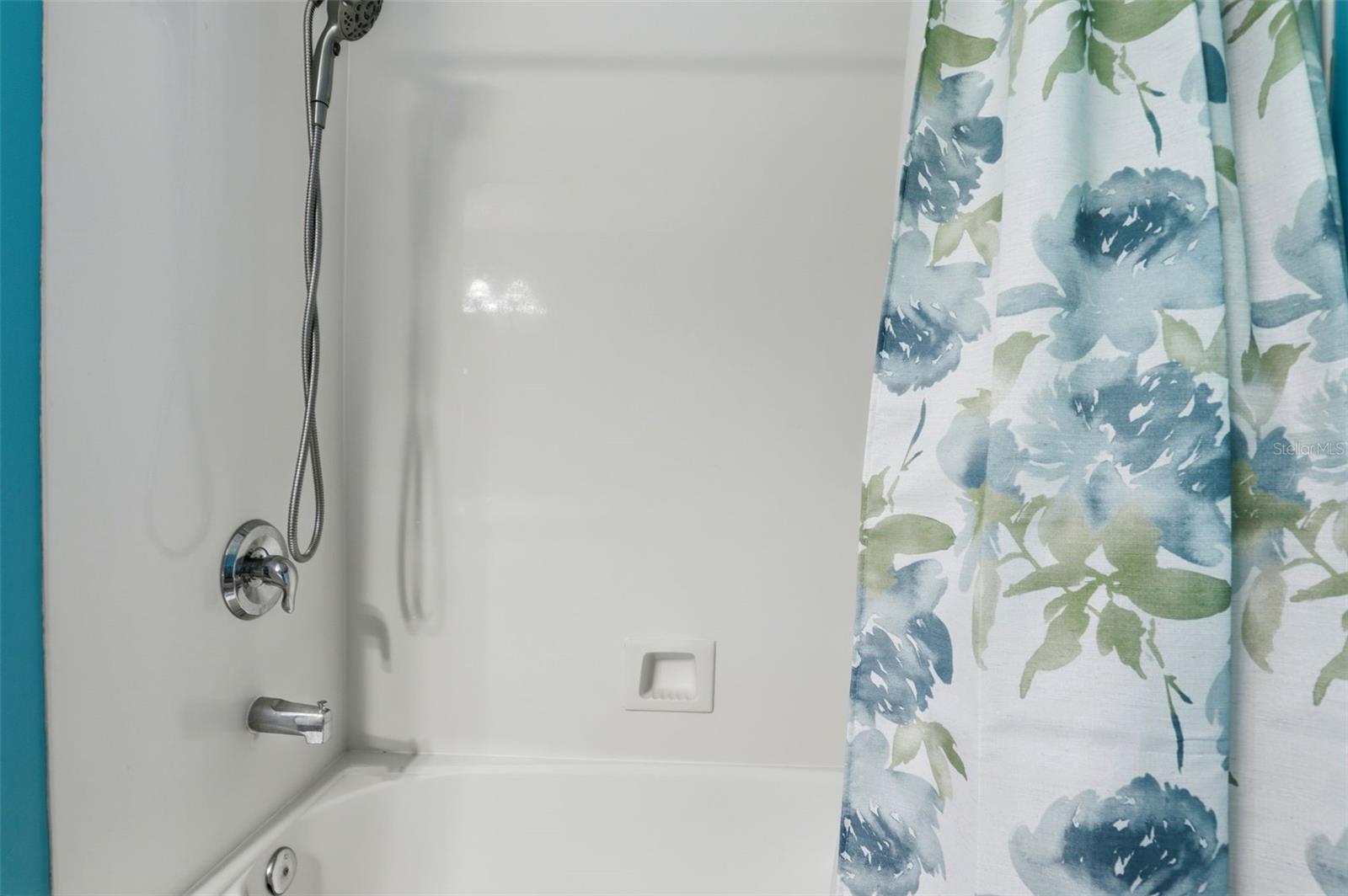 SPRING ISLE - Residential