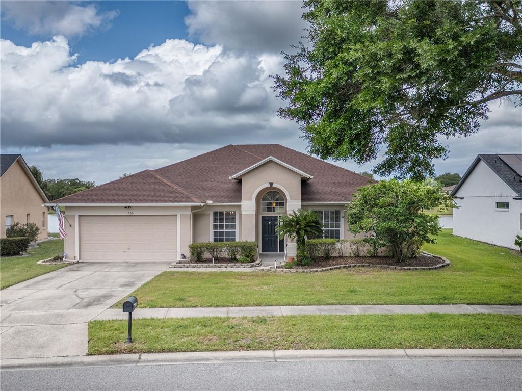 Photo of 1966 Westbourne Drive, Oviedo, FL 32765 (MLS # O6403695)