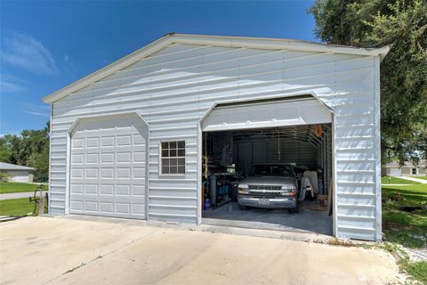 A home in PORT CHARLOTTE