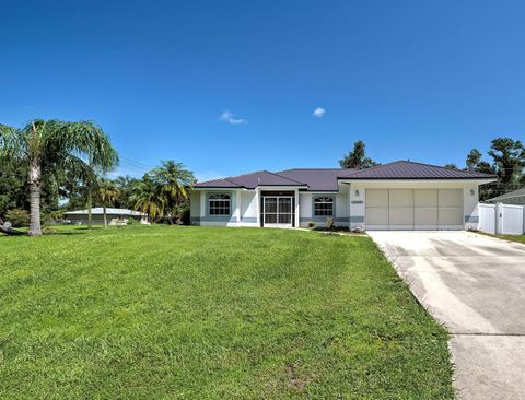 A home in PORT CHARLOTTE