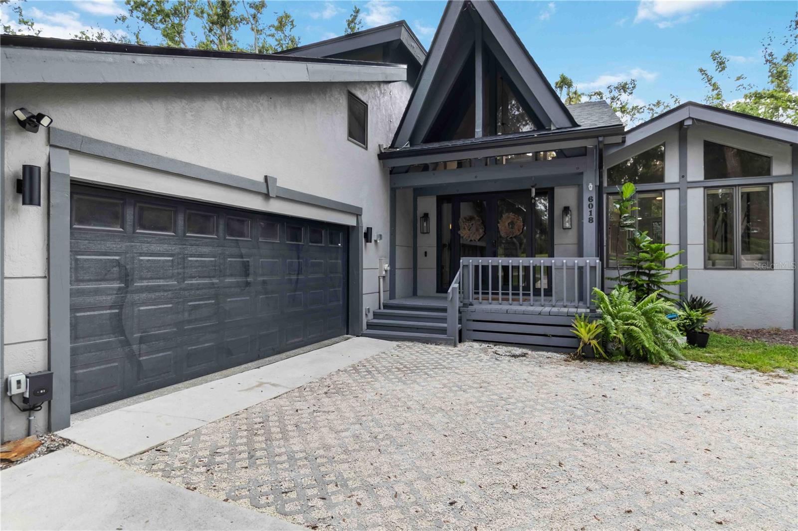 6018 GLEN ABBEY LANE