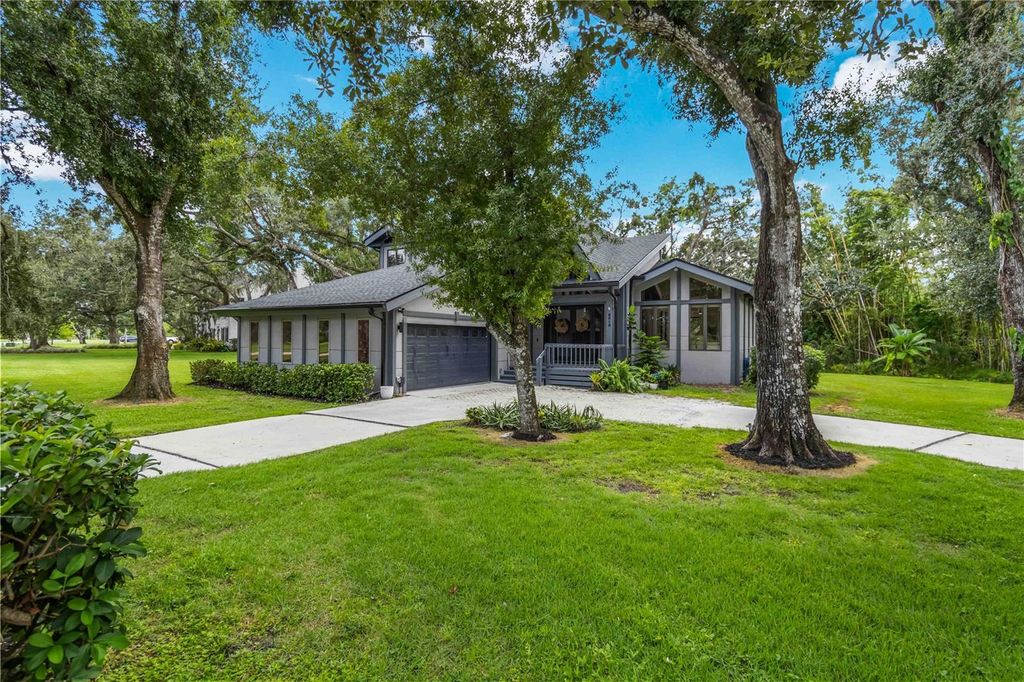 Photo of 6018 Glen Abbey Lane, Bradenton, FL 34202 (MLS # A4664613)